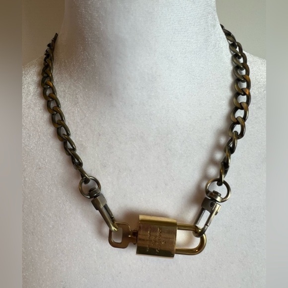 Louis Vuitton Lock and Key Necklace w/Gunmetal Unbranded Chain (#310) - Picture 4 of 5